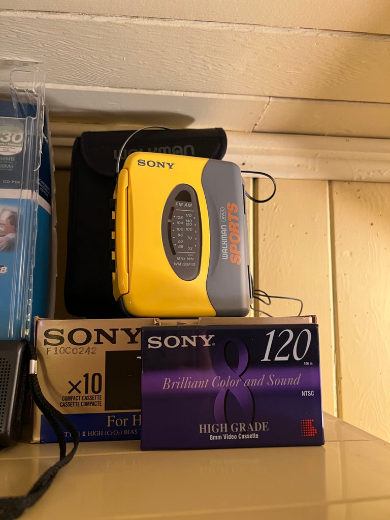 Assorted electronics and audio accessories - image 7 of 12