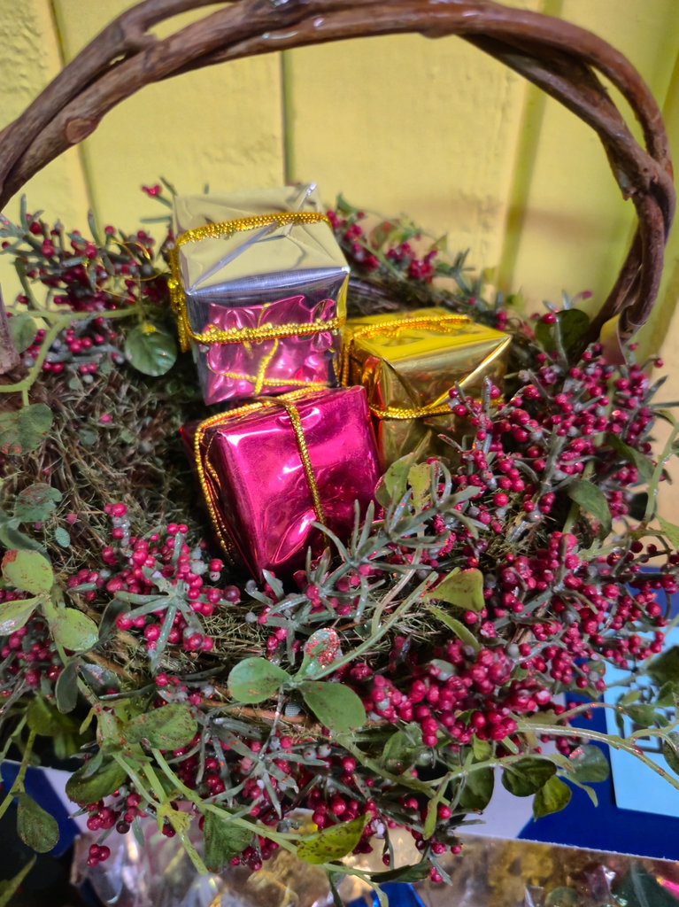Assorted Christmas Decorations and Ornaments - image 5 of 5
