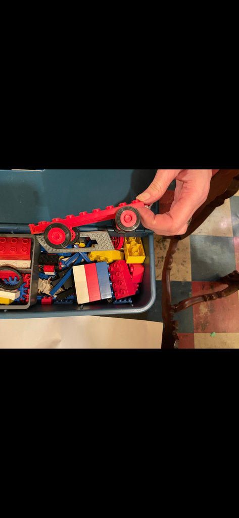 Assorted Vintage 1974 LEGO bricks and accessories in blue storage tub - image 4 of 8