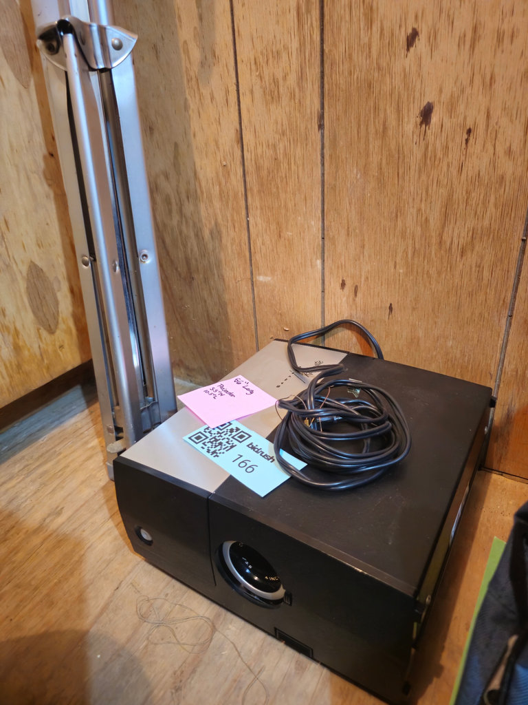 Sawyers Rotomatic Model 700 Black projector with and projector screen - image 3 of 5