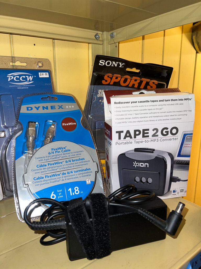 Assorted electronics and audio accessories - image 11 of 12