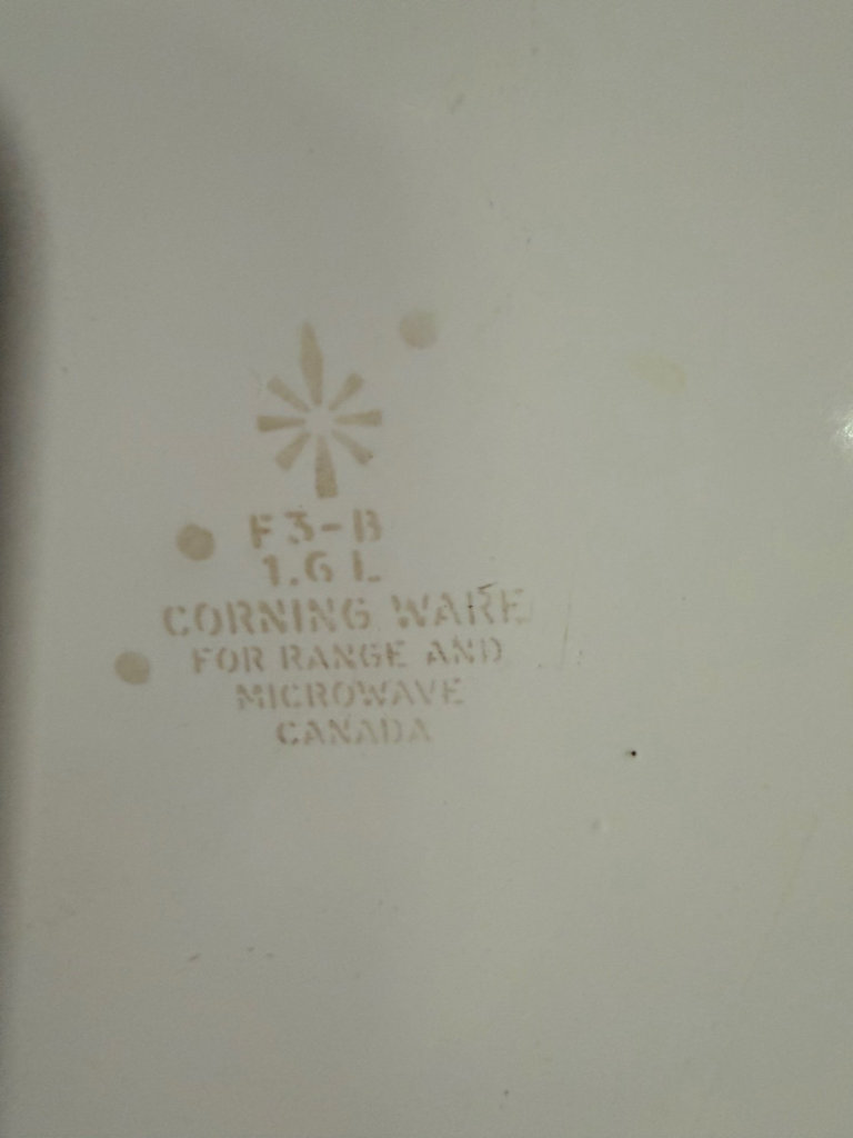 CorningWare French White bakeware set with ramekins - image 10 of 29