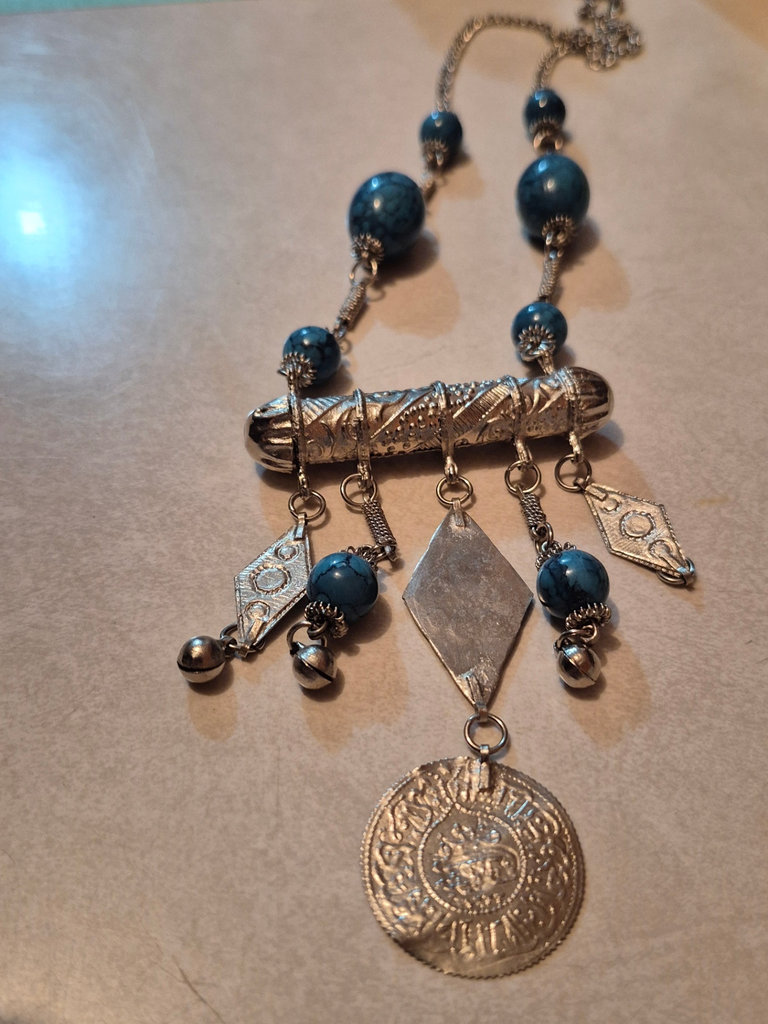 Assorted Costume Jewelry: Beaded Necklaces and Bracelets - image 2 of 4