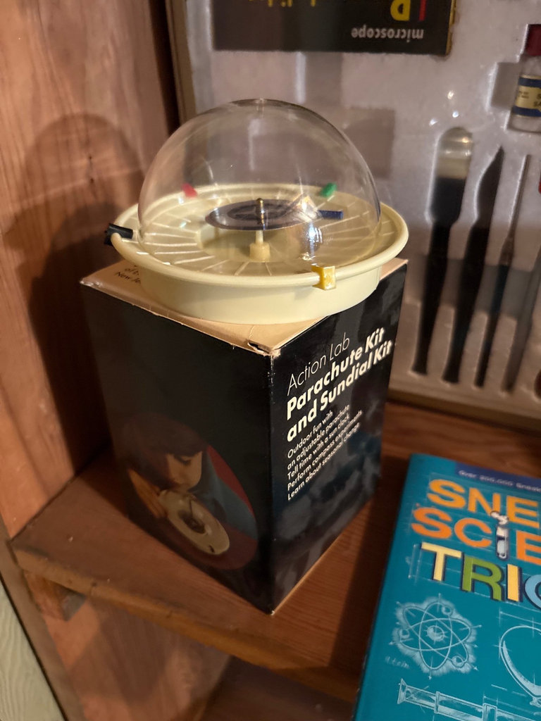 Assorted science experiment kits and a brain model - image 3 of 6