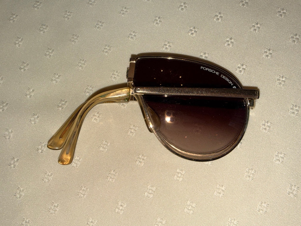 Assorted sunglasses and eyeglasses with cases - image 4 of 7