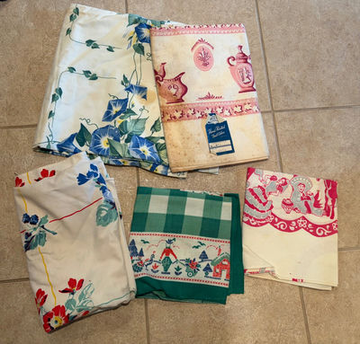 Lot of Vintage Tableclothes - Image 1 of 1
