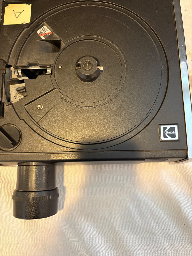 Vintage Kodak Carousel 860 H Slide Projector and Screen  - image 6 of 8