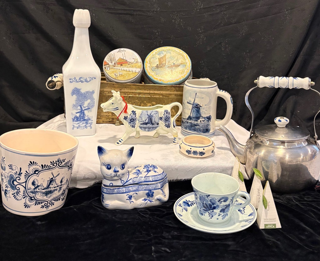Vintage Delft , Made in Holland, and More  - image 1 of 20
