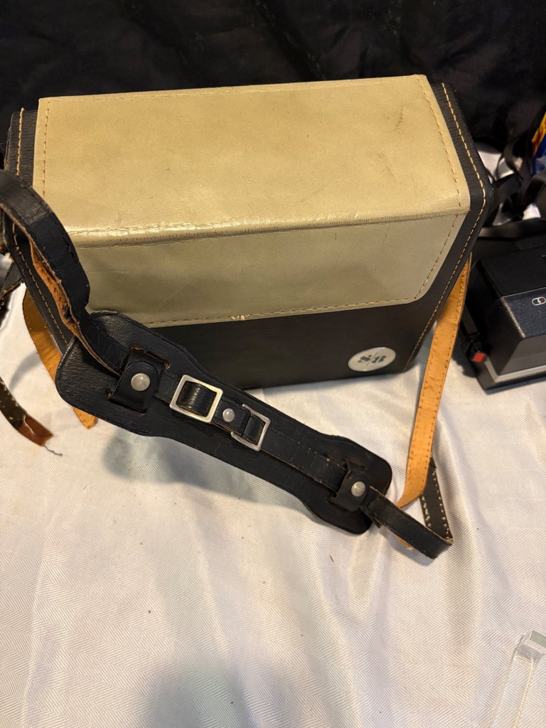 Polaroid Sun 600 Camera and Eumig 8 mm film camera  - image 12 of 12