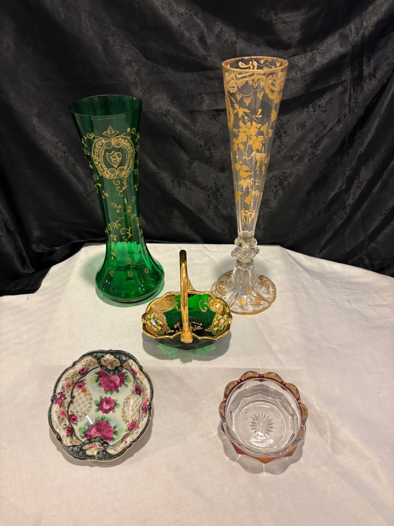 Early 20th century Art Glass - image 1 of 9