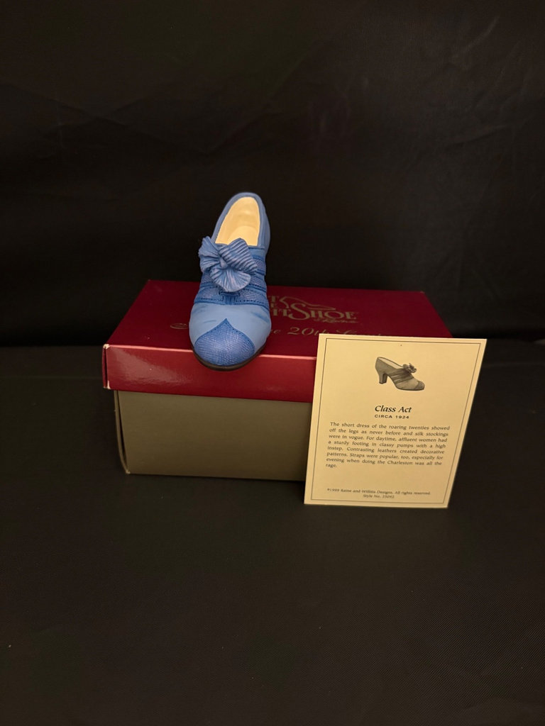 Just The Right Shoe !  - image 10 of 13