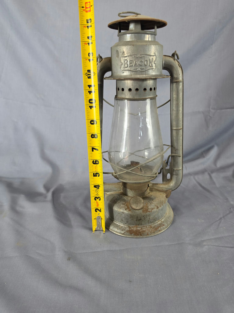 Vintage GSW Beacon No. 2 Cold Blast Lantern - Guaranteed Wind Proof, Made In Canada - image 3 of 3