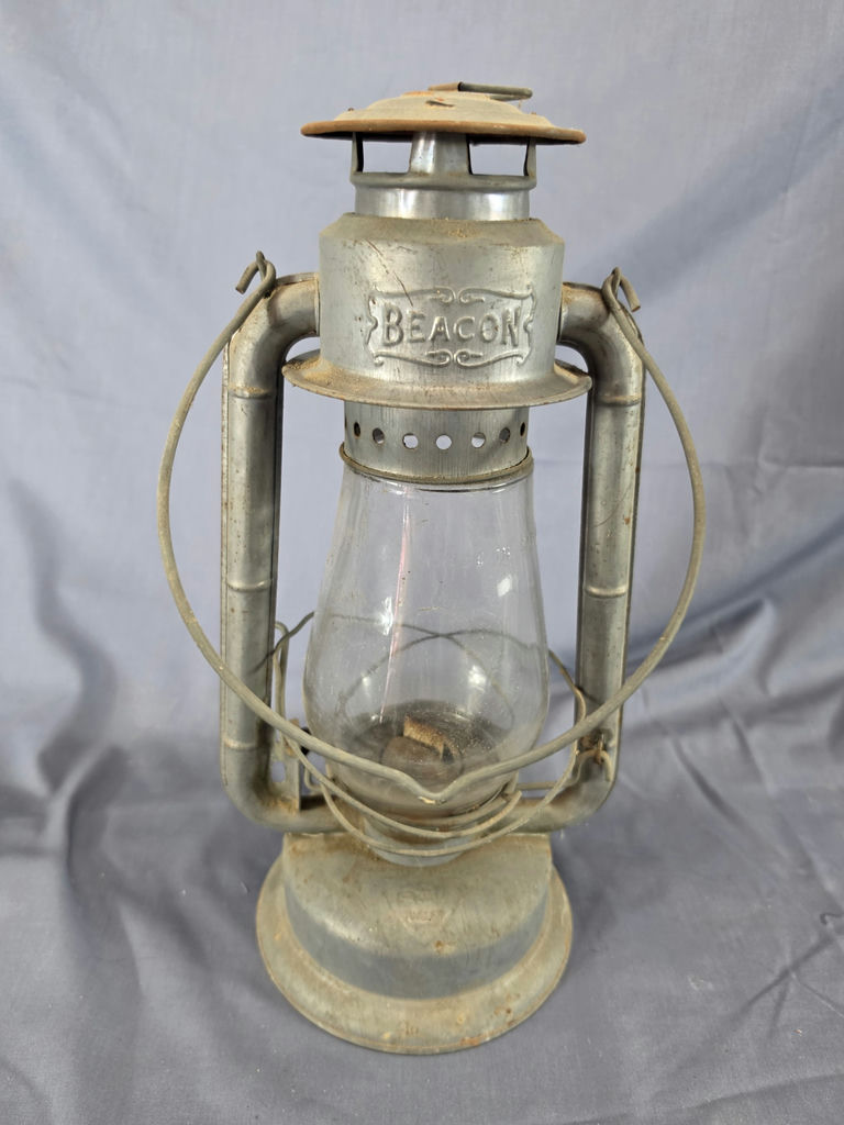 Vintage GSW Beacon No. 2 Cold Blast Lantern - Guaranteed Wind Proof, Made In Canada - image 2 of 3