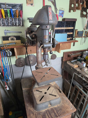 Title Vintage Atlas Press Co. Model 53 Benchtop Drill Press – Cast Iron, Kalamazoo MI - Image 1 of 3