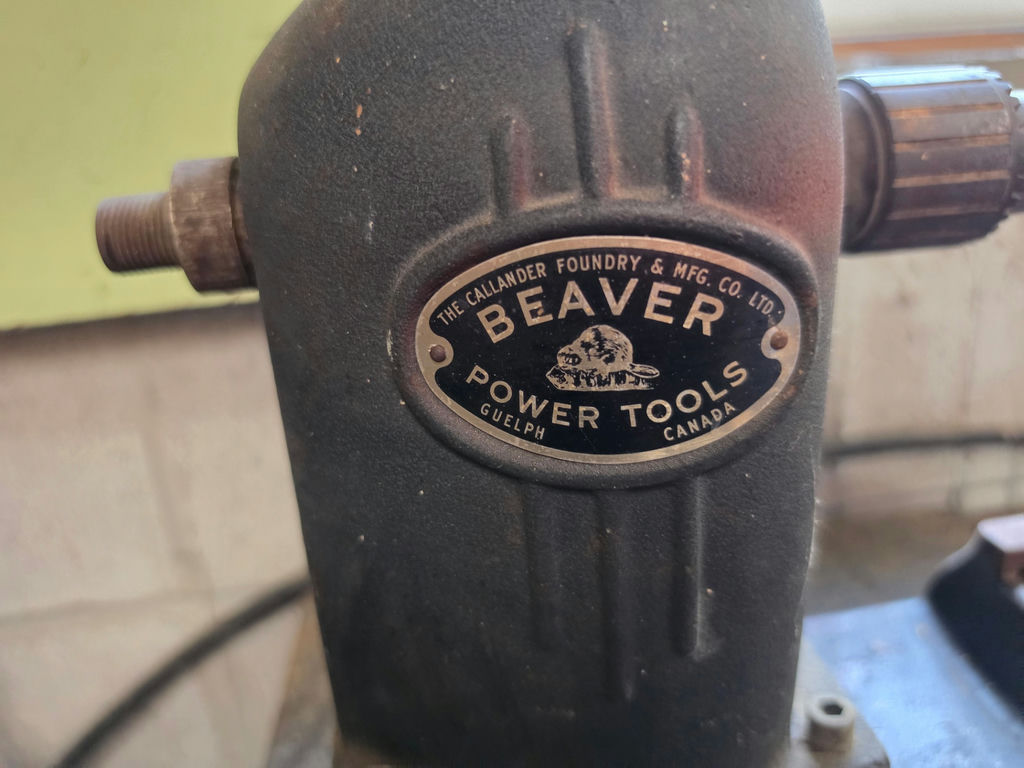Vintage Beaver 3400 Wood Lathe by The Callander Foundry – Complete with Motor & Workbench - image 5 of 7