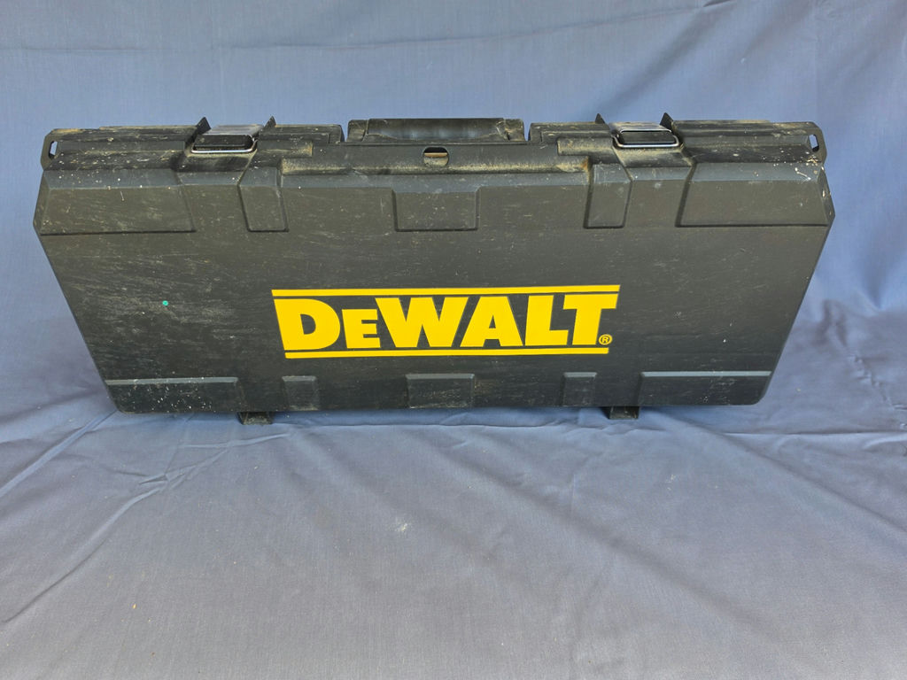 DEWALT DW304pPK Heavy-Duty 10 amp corded reciprocating saw with case and Blades - image 4 of 4