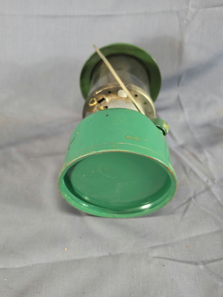 Vintage Coleman Model 335 Sport-Lite Single Mantle Lantern Green Made In Canada - image 3 of 3