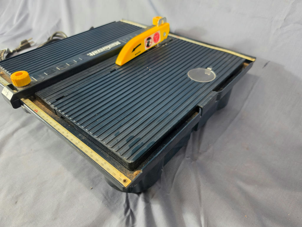 Mastercraft 4-1/2" Benchtop Wet Tile Saw - Model 55-6829-4 - image 2 of 3