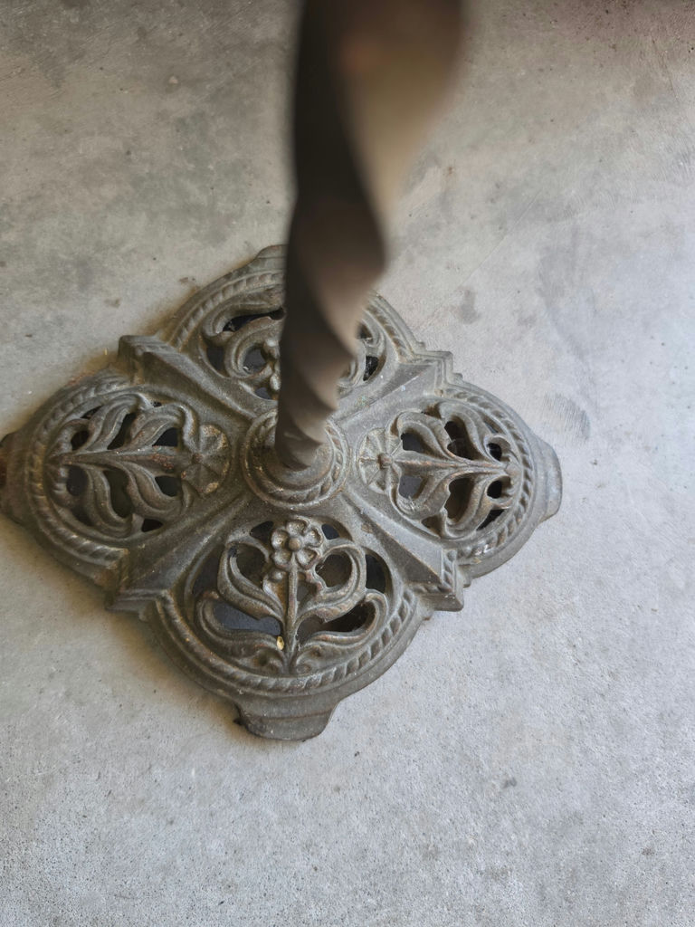 1920s Art Nouveau Cast Iron Bridge Arm Floor Lamp – Twisted Metal Column & - image 1 of 4