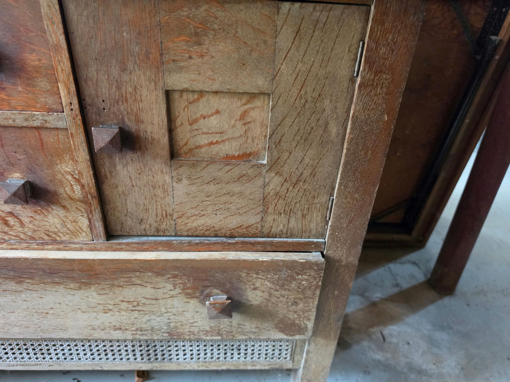Antique Arts & Crafts / Mission Style Quarter-Sawn Tiger Oak Sideboard Buffet - image 4 of 6
