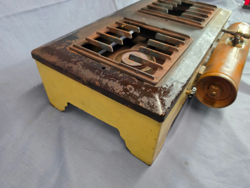 Vintage Coleman Model 381C Two-Burner Handy Hot Plate Camp Stove – Toronto, Canada - image 3 of 5