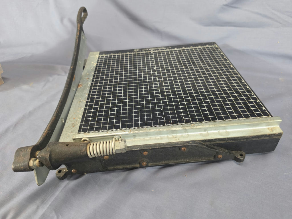 Vintage No. 5 Precise Trimming Board Paper Cutter - American Photo Labs Chicago - image 3 of 4
