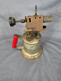 Vintage Workshop Lot: Clayton & Lambert Blowtorch, Stanley Bailey No. 4 & Handyman No. H1204 Planes - thumbnail 7 of 9