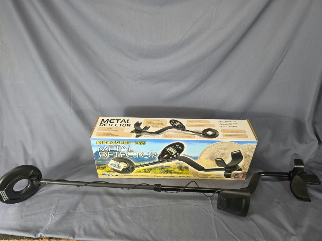 Bounty Hunter Discovery 1100 Metal Detector with Original Box – Tested & Working - image 2 of 3