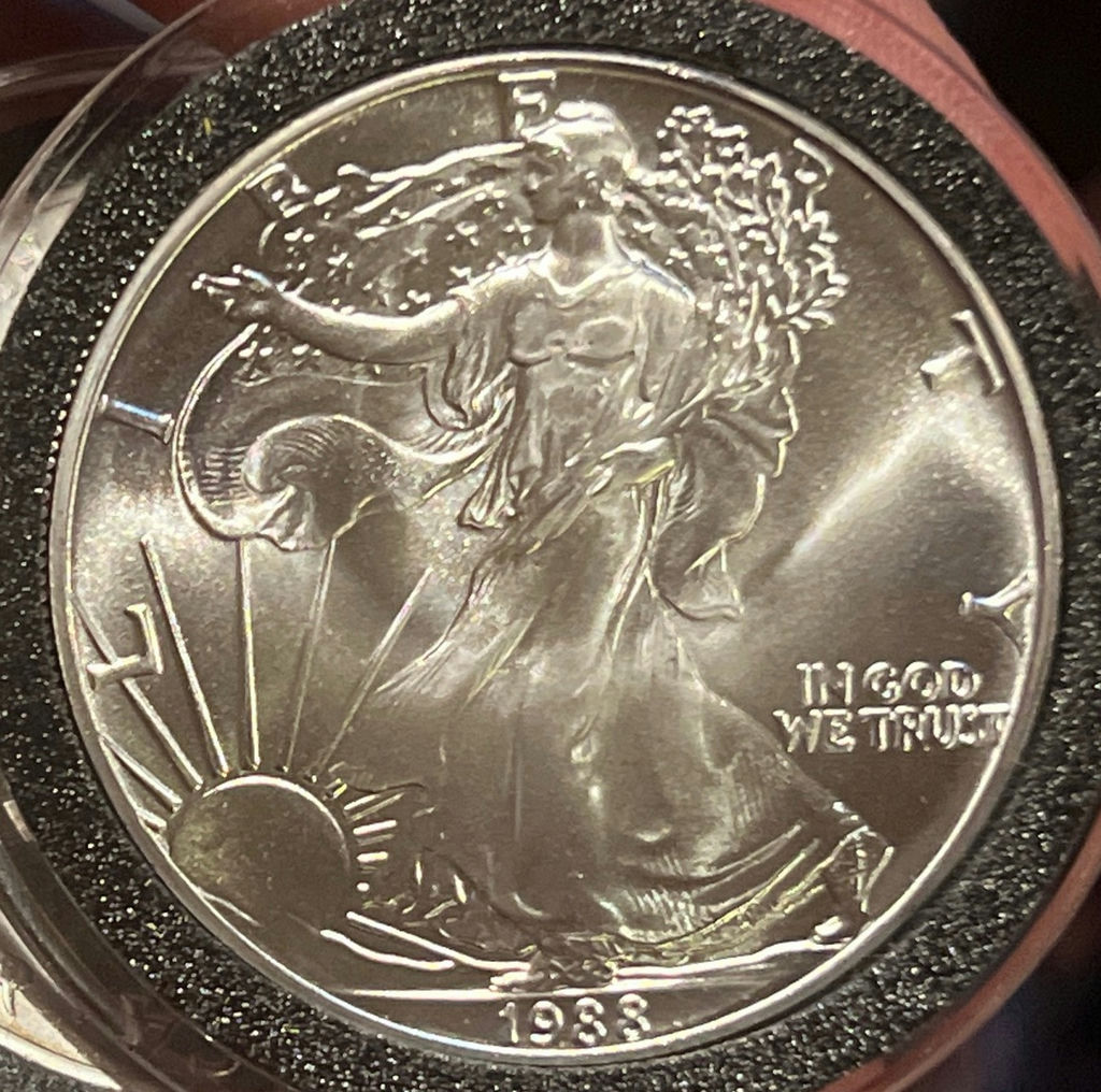 1988 US Walking Liberty 1 Ounce Silver Dollar Brilliant Uncirculated - image 3 of 5