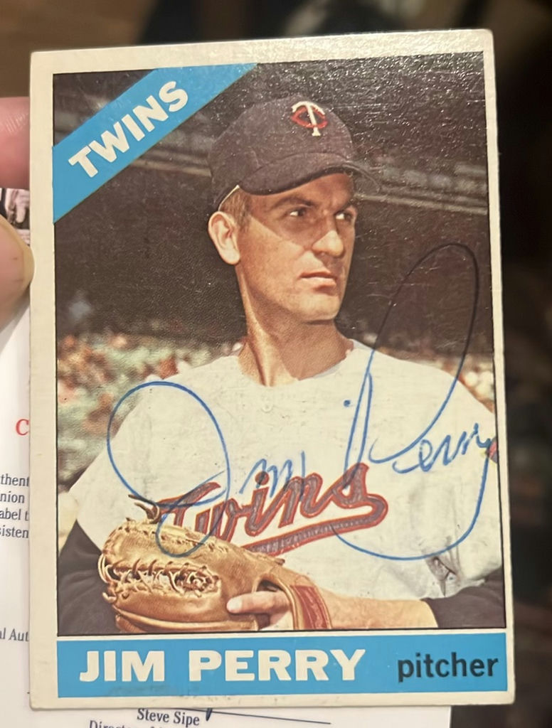 Jim Perry 1966 Topps Twins Autographed Baseball Card With Coa - image 1 of 3