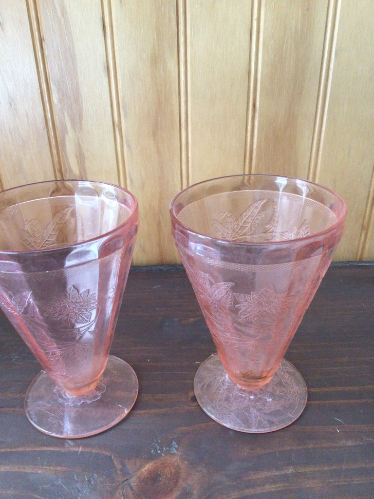 Vintage pink floral pointsetta glass tumblers - image 2 of 3