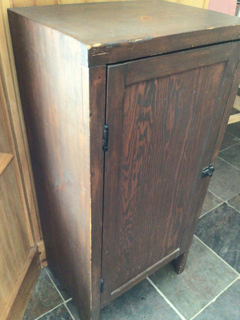 Wooden cabinet  - image 3 of 4