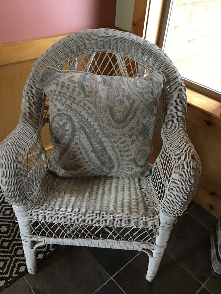 White wicker chair with patterned cushion - image 1 of 2