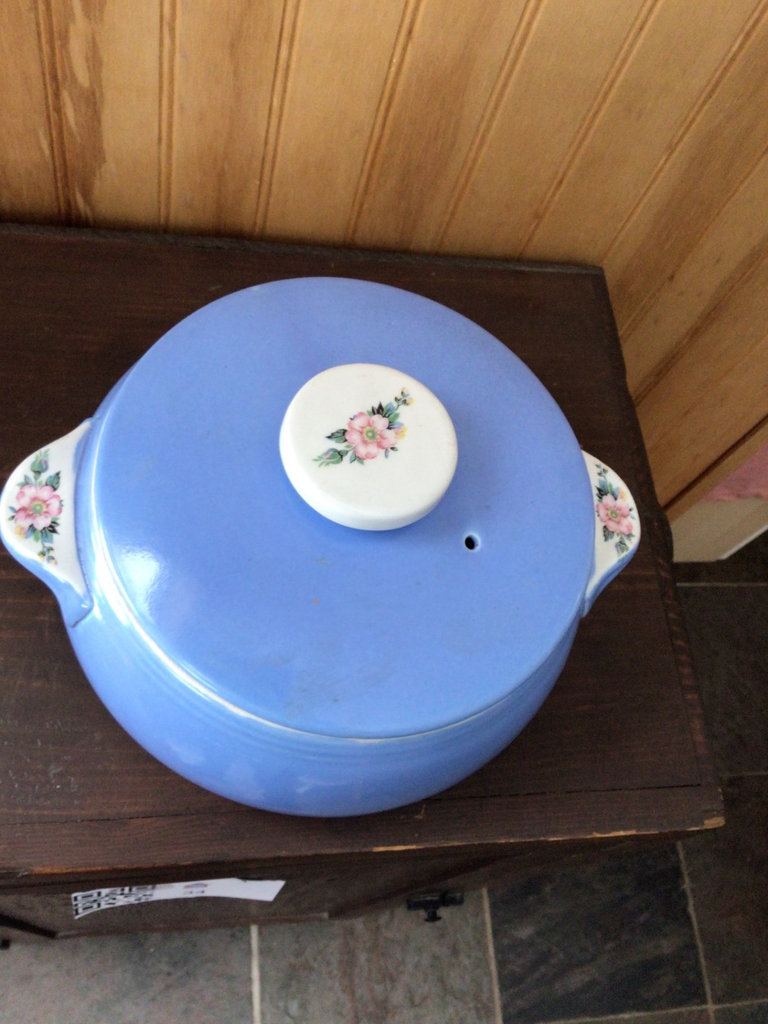Blue enamel stock pot with lid - image 2 of 3