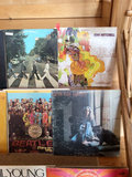 Vintage vinyl records - thumbnail 3 of 7