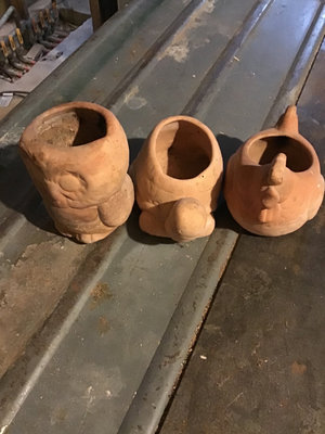 Three mini terracotta planters - Image 1 of 2