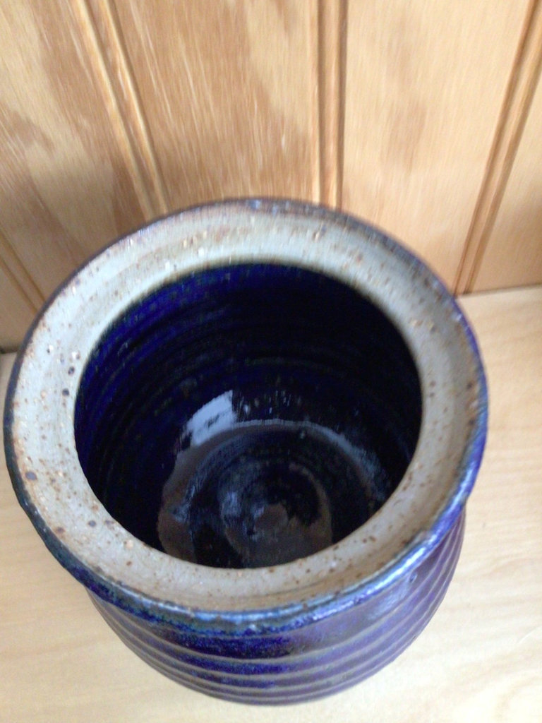Salmon Falls Stoneware: lidded casserole, jar, plate - image 5 of 6
