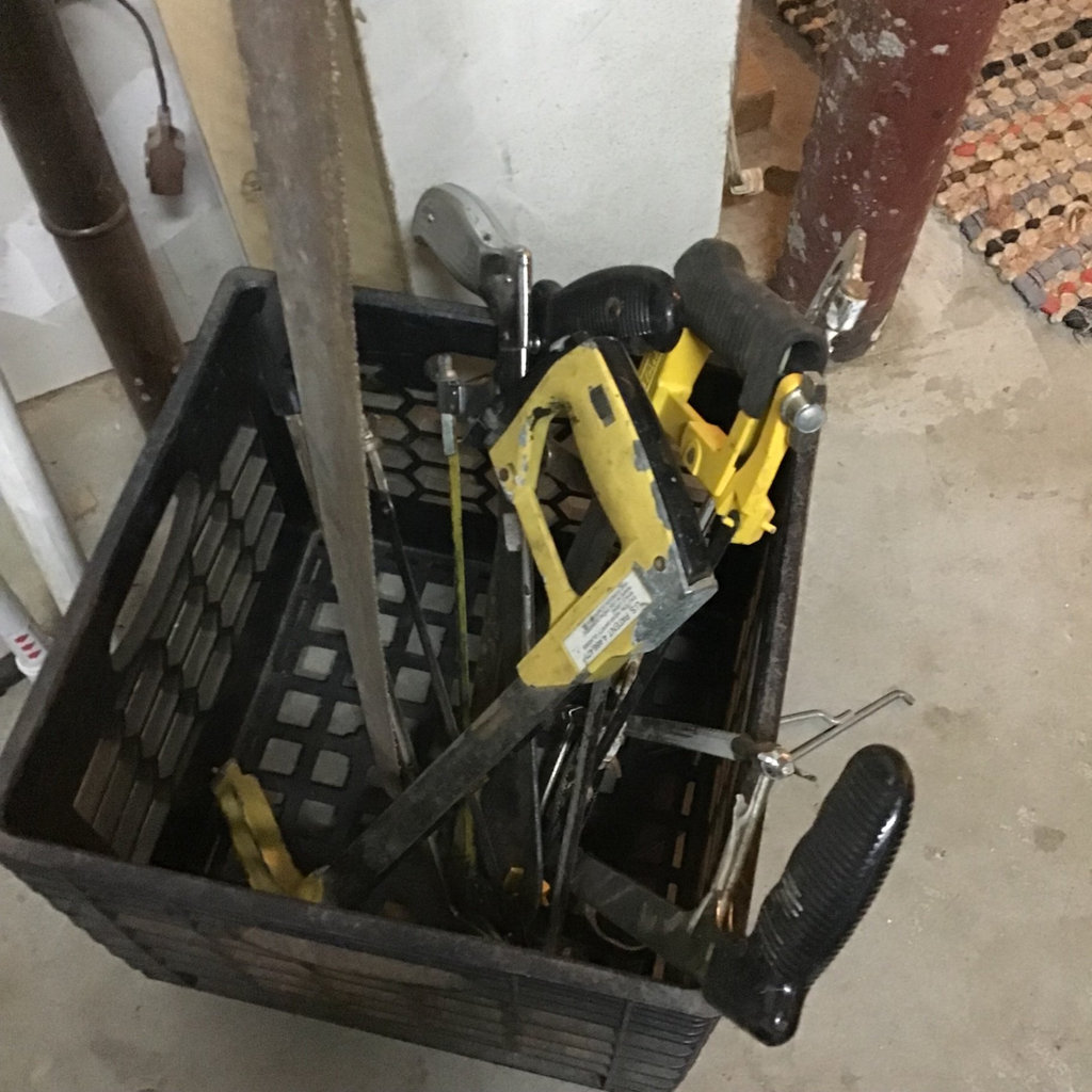 Crate of assorted hand tools - image 2 of 2
