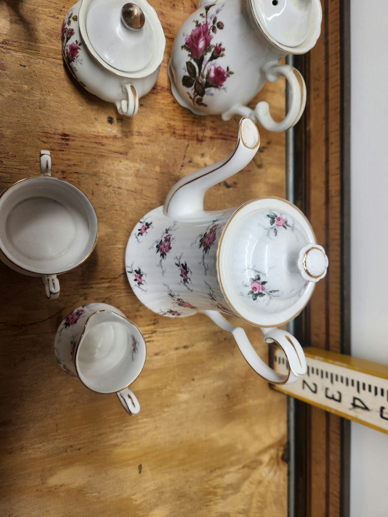 Coffee & Tea Lot - image 8 of 10