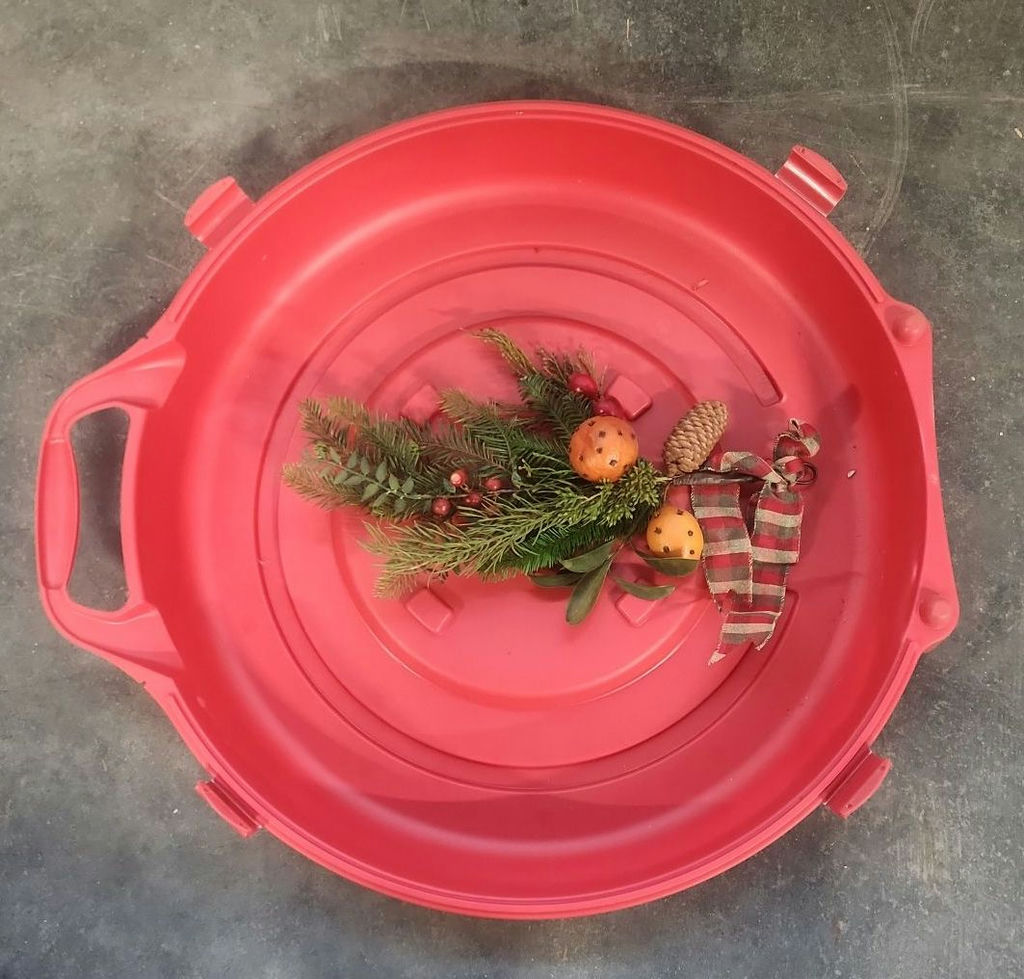 Wreath & Wreath Box Lot - image 8 of 8