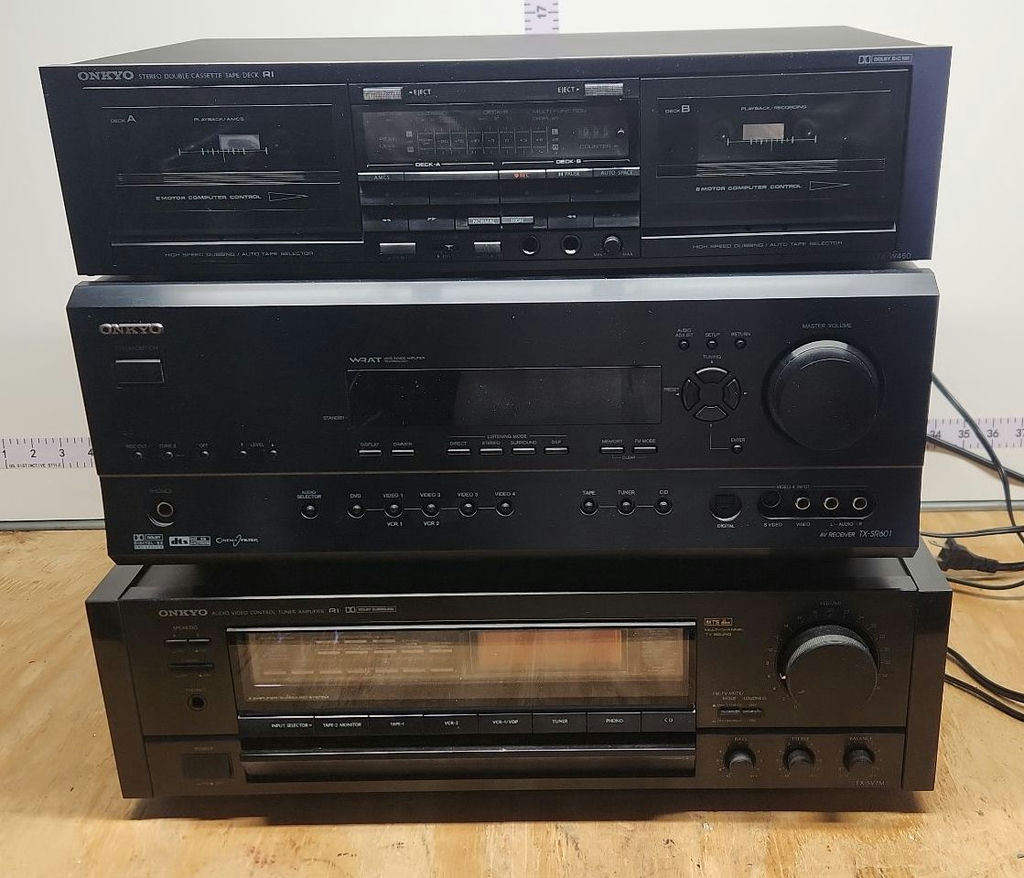 Onkyo Lot - image 1 of 22