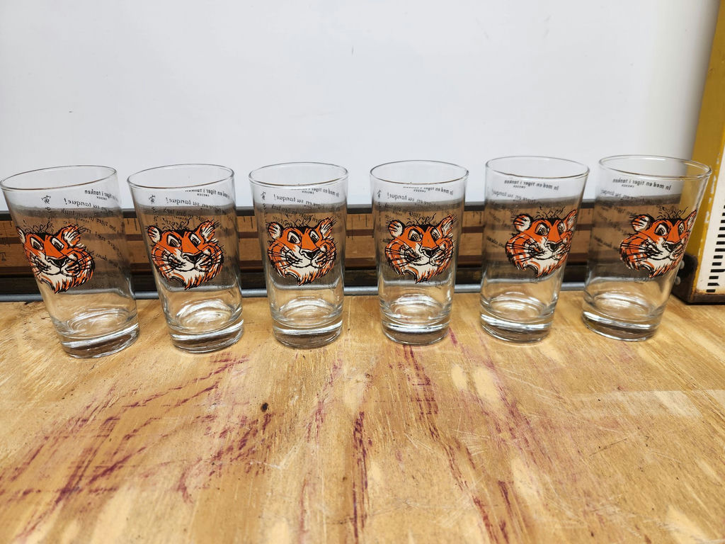 Vintage Libbey 1960's ESSO/EXXON Tiger in Your Tank Drinking Glasses - image 1 of 7