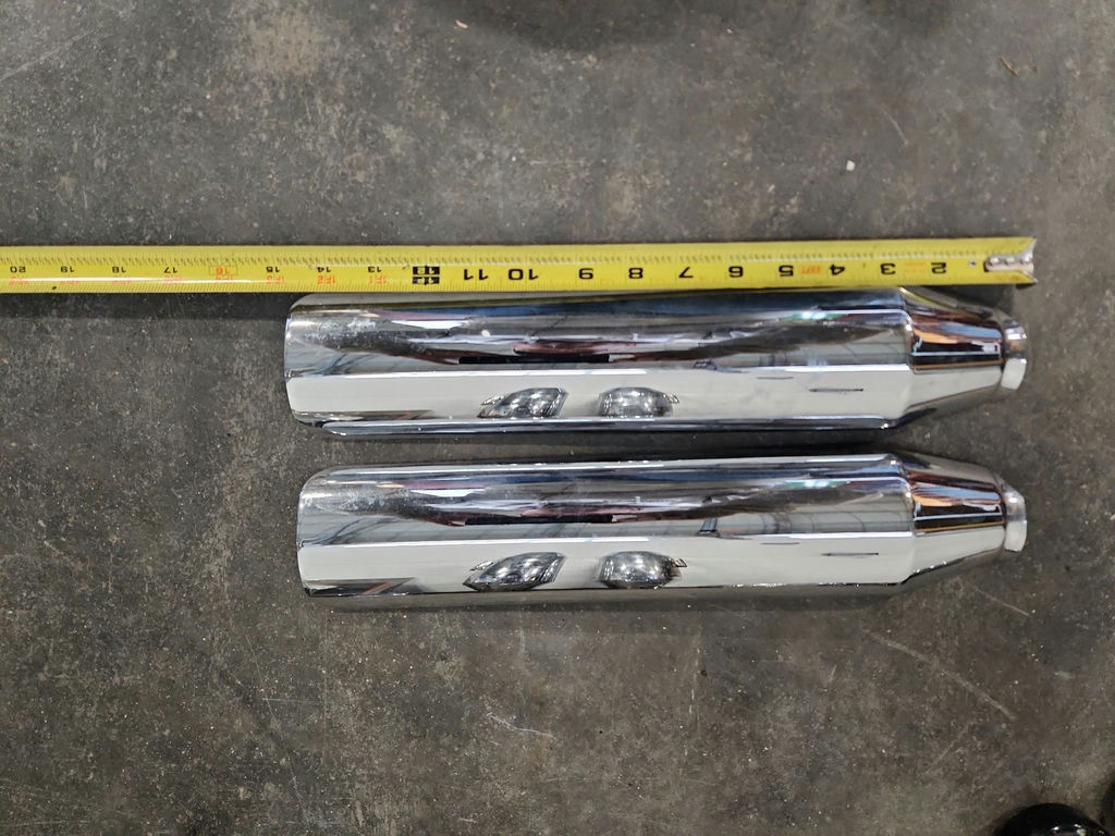 Miscellaneous Motorcycle Parts Lot - image 9 of 32