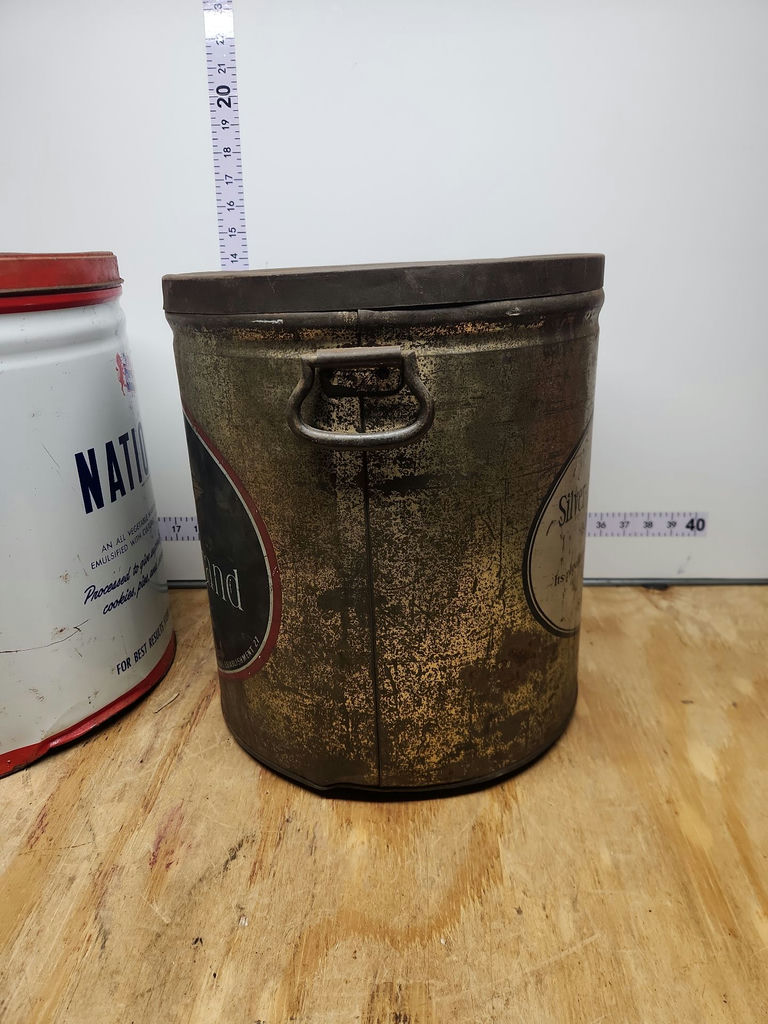 Shortening Tin Lot - image 5 of 11