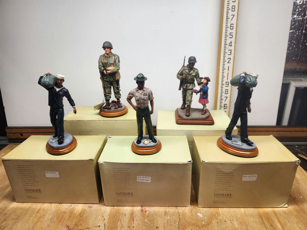 Vanmark American Heroes - image 1 of 12