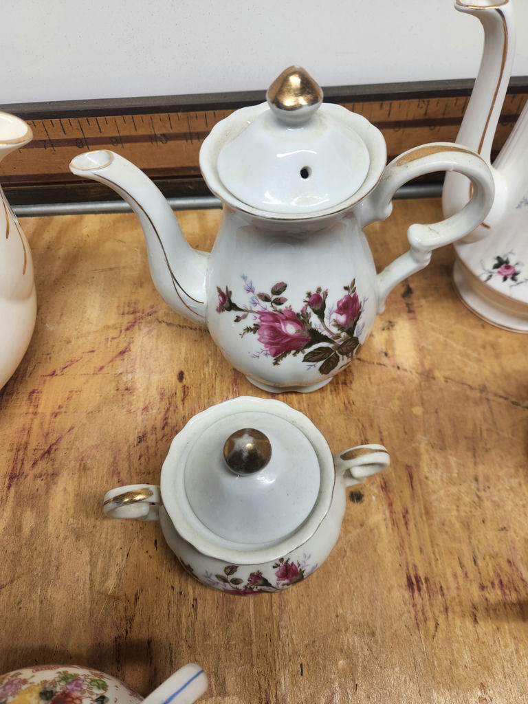 Coffee & Tea Lot - image 6 of 10