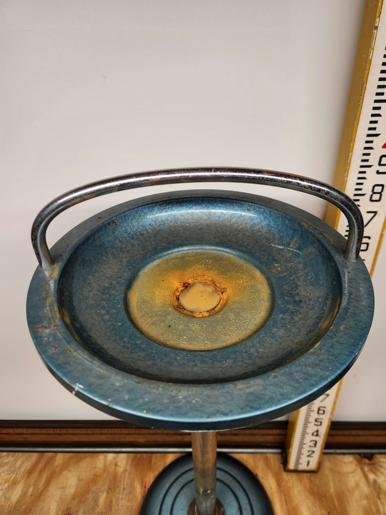 Pedestal Ashtray - image 4 of 9
