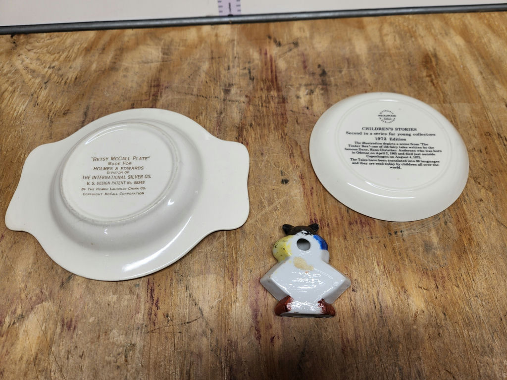 Rare Mickey Mouse Lusterware Ashtray - image 9 of 9