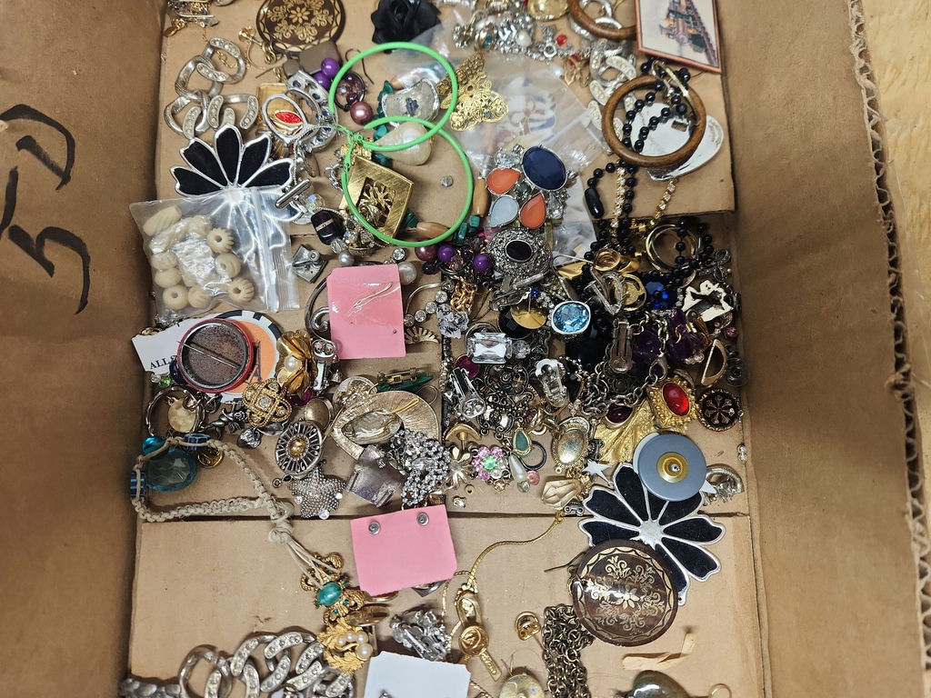 Costume Jewelry Lot - image 4 of 13