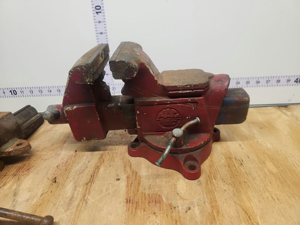 Vise Lot - image 2 of 16